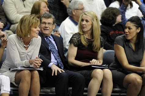 Labor Dept: Women basketball coaches at UConn were underpaid