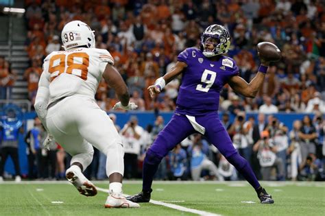 Penix, No. 12 UW Huskies hold off No. 21 Texas 27-20 in Alamo Bowl ...