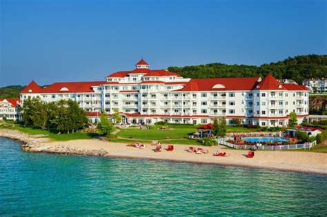 Inn at Bay Harbor - A Renaissance Golf Resort (Petoskey, MI) - Resort ...