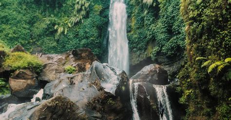 Plunge Waterfalls · Free Stock Photo