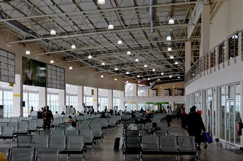 File:Lagos Airport Iwelumo-3.jpg - Wikimedia Commons