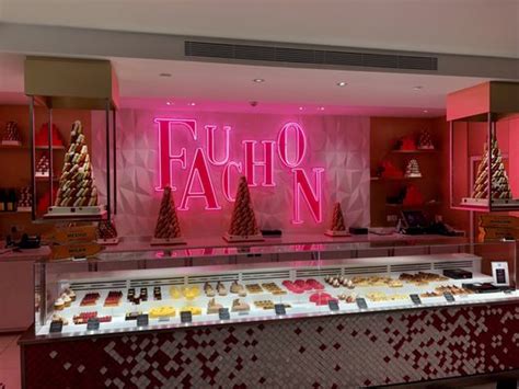 FAUCHON - 235 Photos & 121 Reviews - Patisserie/Cake Shop - 24-26 place de la Madeleine, Paris ...