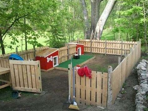 55 Inspiring DIY Backyard Projects for Your Pets | Backyard dog area, Backyard projects, Dog ...