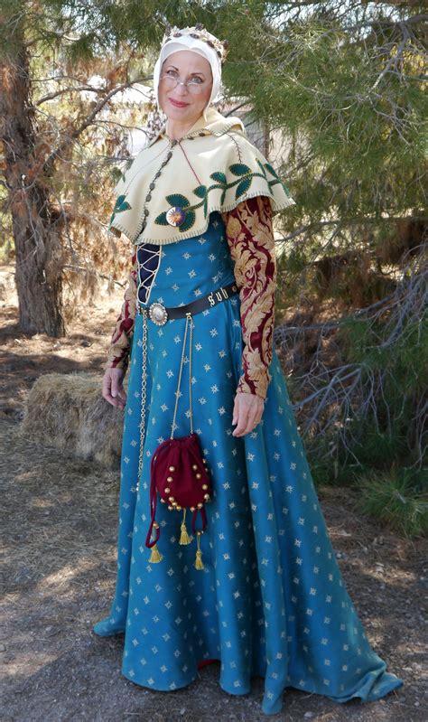 Angele Plaisance/Diane Lynn in 15th century French working class gown. The gown is Dupioni silk ...