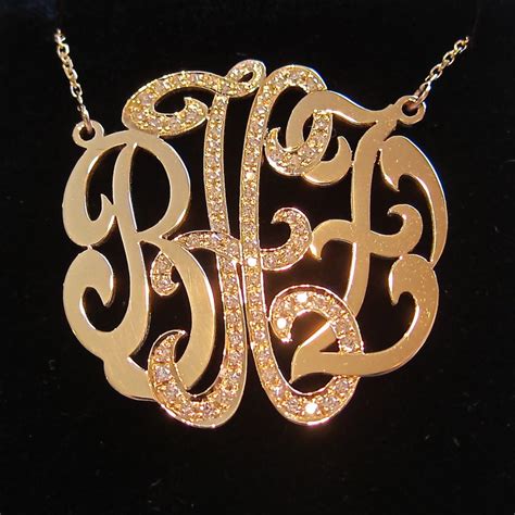 Medium 14k Gold Monogram Necklace With Diamond Middle Initial - Etsy