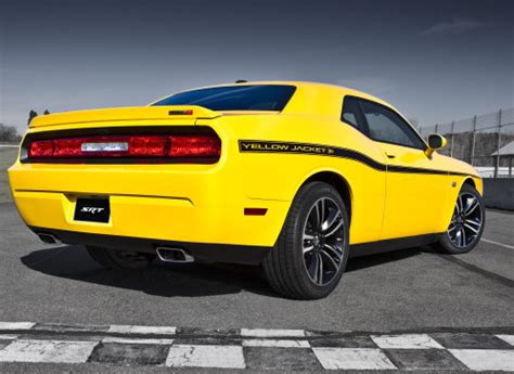 The Dodge Challenger SRT8 392 Yellow Jacket shines in LA | Torque News