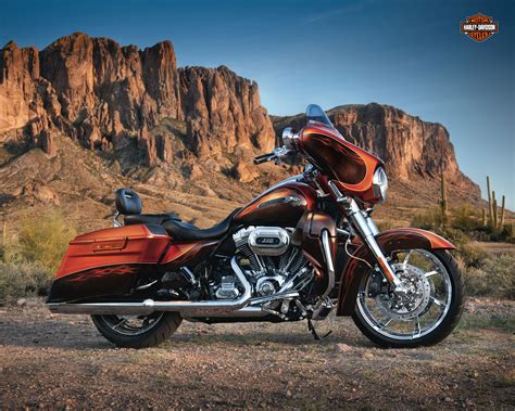 HARLEY-DAVIDSON CVO Street Glide (2011-2012) Specs, Performance & Photos - autoevolution