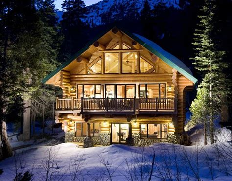 Lake Tahoe cabin in the snow | Maison en rondins, Chalet bois, Maison bois