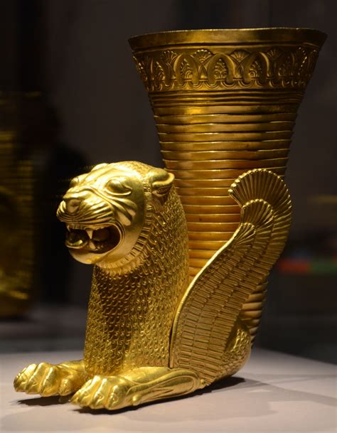 Hamadan, Achaemenid rhyton - Livius | Ancient persian art, Ancient ...