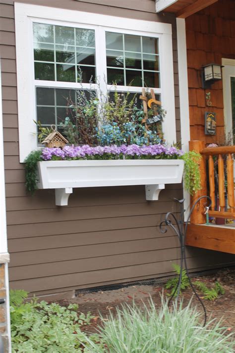 Remodelaholic | How to Build a Window Box Planter in 5 Steps