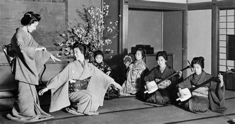 Geisha History And Photos That Separate Fact From Fiction