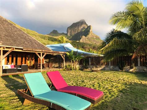 Bora Bora Waterfront Sunrise Villa - SuperTravel Hotel Deals