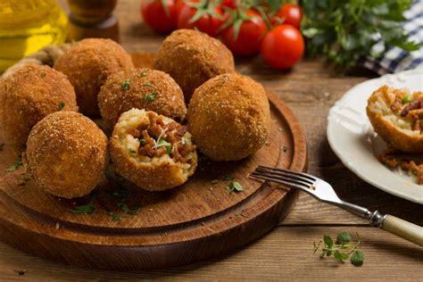 Sicilian Food: 14 Popular Foods You Need to Try - Nomad Paradise