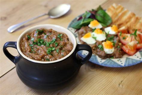 Anglo-Egyptian Ful Medames: Spicy Fava Bean Stew - Hodmedod's British Wholefoods