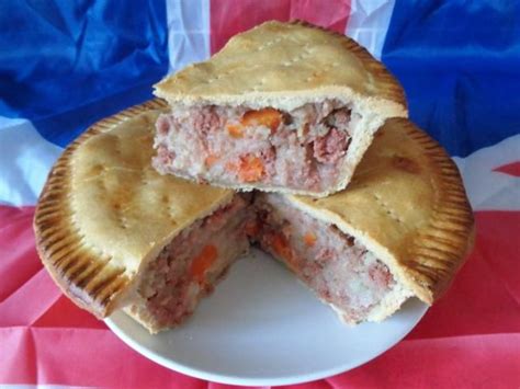 Recipe for corned beef pie | Keighley News | Corned beef recipes, Corned beef pie, Beef pies