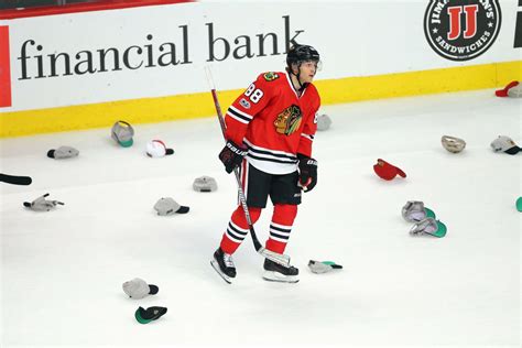 Blackhawks record 3 hat tricks in last 4 games for first time in 25 ...