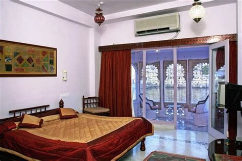 Lake Pichola Hotel, Udaipur - Compare Deals