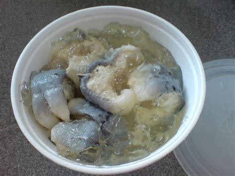 Jellied Eels | A nice plastic tub of eels | Guy Hunt | Flickr