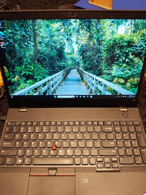 Lenovo Thinkpad 15.6 ince . touch screen laptop.ultra slim laptop Core i5 8th gen Core i5 RAM ...