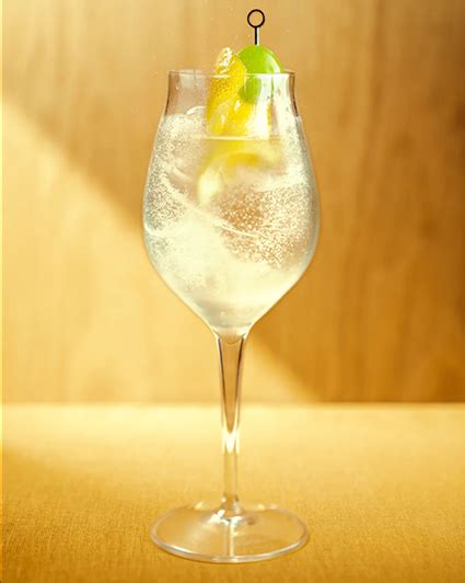 Emma Watson Unveils Her Own Gin, Renais - Spirited Drinks