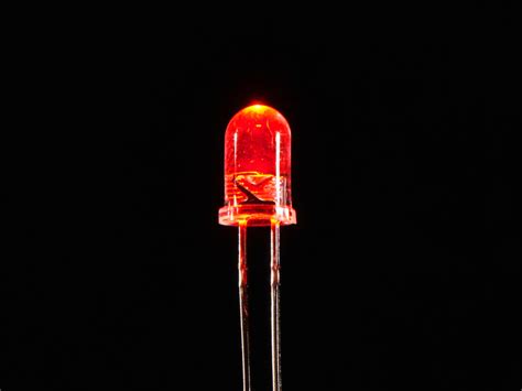 Super Bright Red 5mm LED (25 pack) ID: 297 - $8.00 : Adafruit Industries, Unique & fun DIY ...