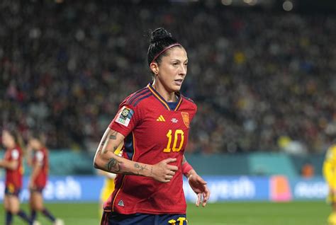 Jennifer Hermoso left out of Spain squad but 20 players who signed ...