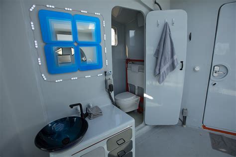 Live Like an Astronaut in This Lunar Lander-Inspired Tiny Home ...