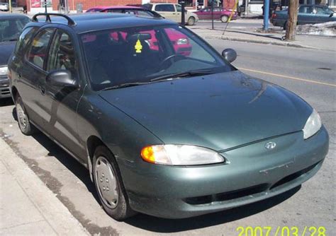 1998 Hyundai Elantra - Information and photos - MOMENTcar