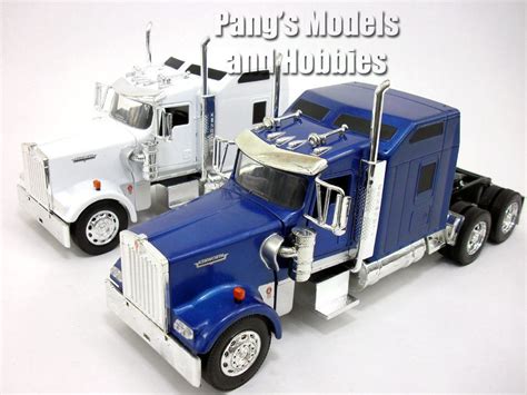 Kenworth W900 Semi Truck Die Cast Metal 1/32 Scale Model by NewRay | Scale models, Semi trucks ...