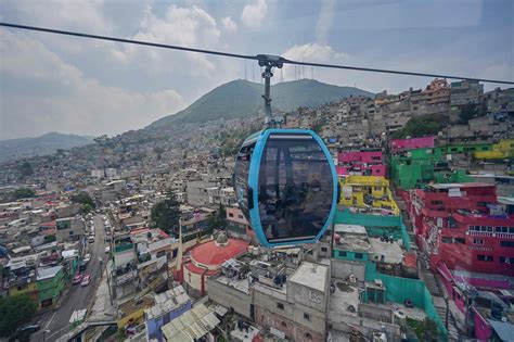 Nine people rescued from dangling cable car in Mexico