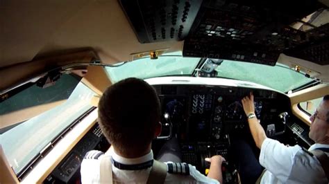 GoPro Gulfstream G-IV Cockpit TEB-FOK - YouTube