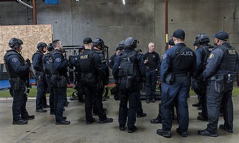 What Are the Leadership Principles of Elite Tactical Teams? | Police and Security News