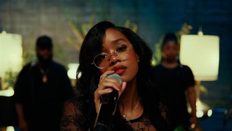 H.E.R. Returns with New Single 'Damage': Listen | HipHop-N-More