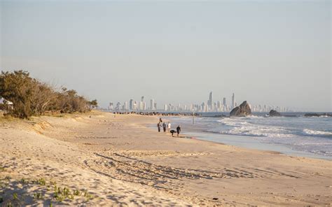 Currumbin Beach / Australia / Queensland // World Beach Guide