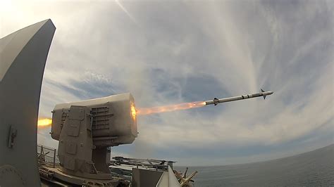 USS America (LHA-6) launches a Rolling Airframe Missile, 2017 [5333 x ...