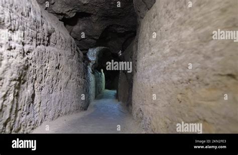 Tunnels of the Egyptian pyramids. Science, archeology, underground ...