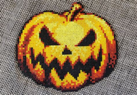 Perler beads, Hama Bügelperlen, Halloween, Kürbis, Pumpkin | Perlemønstre, Nemt håndarbejde ...