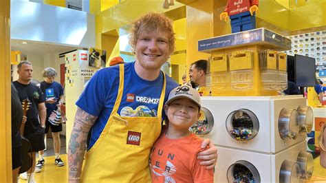 Ed Sheeran spotted at the Mall of America Lego Store ahead of his Minneapolis concert - WDIO.com