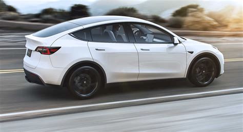 Tesla Model Y bashed by auto veteran: 'It's terminally ugly. I don't know who's gonna buy that'