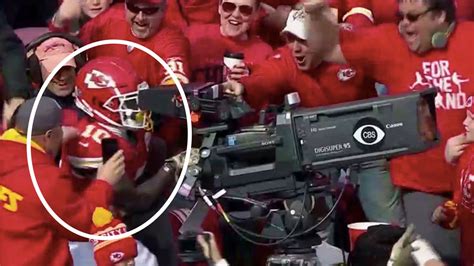 NFL Tyreek Hill penalised for 'celebration of the season'