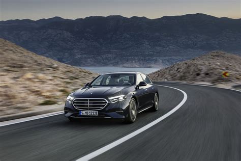 Mercedes-Benz E-Class เจเนเรชันที่ 6