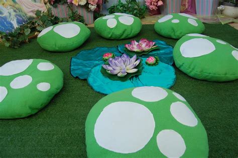 Tinkerbell Garden Setting - Wish Upon a Party