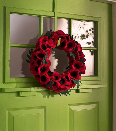 Easy Poppy Flower Craft - 11 More Poppy Crafts For Remembrance Day ...