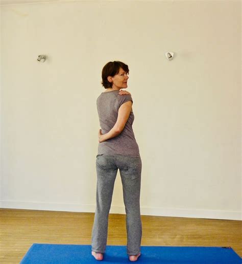 Katichakrasana Yoga (Waist Rotating Pose) | Yoga Sequences, Benefits, Variations, and Sanskrit ...