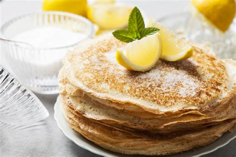 Shrove Tuesday Pancakes With Lemon | Old Farmer's Almanac