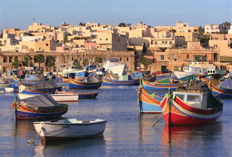 MARSALOKK, UN VILLAGGIO DI PESCATORI A MALTA — secondo porto dell’isola | Nel delirio non ero ...