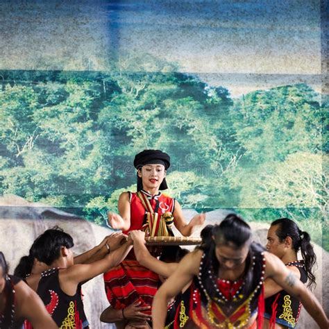 Xishuangbanna Dai People People Performing on Stage Editorial Photo - Image of group, dress ...