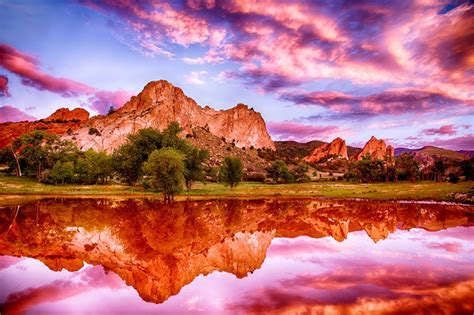 Garden of the Gods Sunrise Reflection | Lars Leber Photography