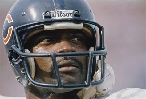 The Life And Career Of Walter Payton (Complete Story)