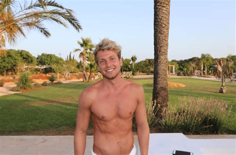 Made in Chelsea star Sam Thompson sparks concern with Instagram post - Goss.ie